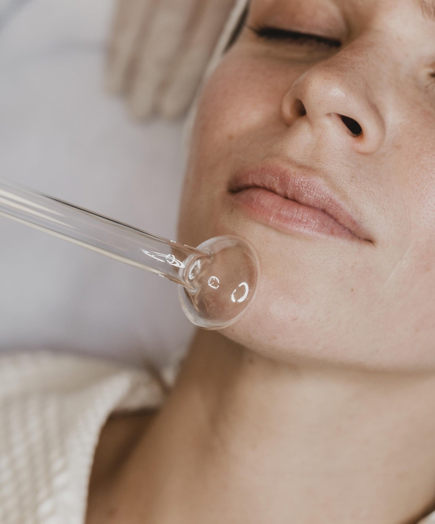 Face Fitness Facial workout by Mia Skinlab Facegym Face Yoga Glass Skin Facial Hydrafacial Acne Teens Microdermabrasion