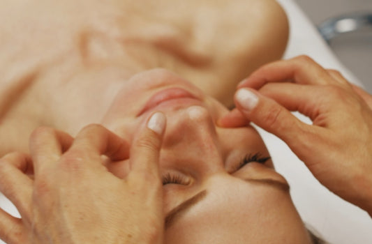 Best Facial in Canberra to redefine your facial contours